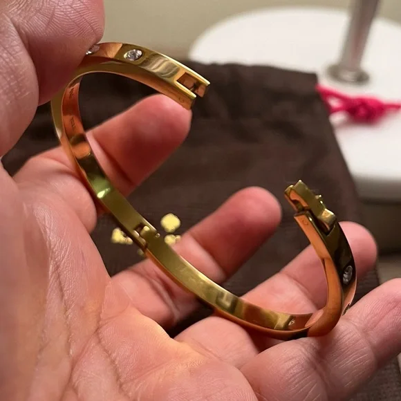 Kate Spade New York Bezel set Polished Bangle Bracelet w/ dust bag. - Picture 7 of 7